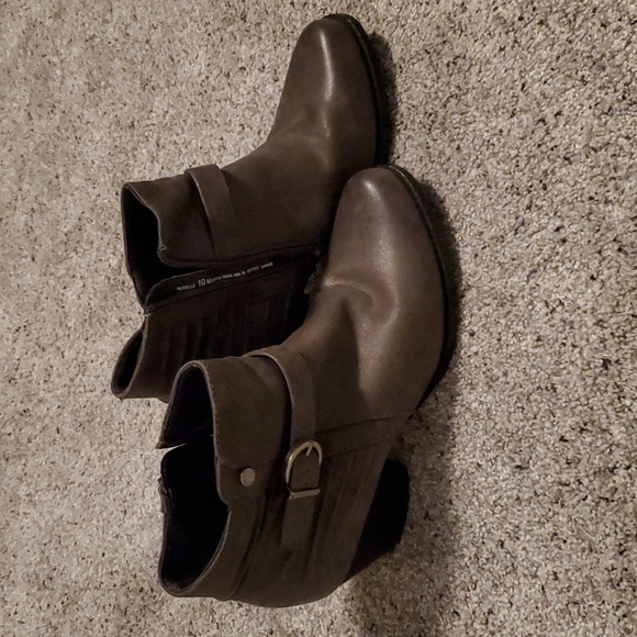 Bear Traps Dark Grey booties - Picture 3 of 8